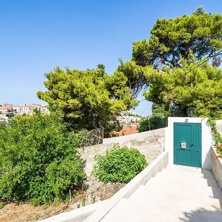 Διαμέρισμα Green Garden - Studio With Terrace 2 *